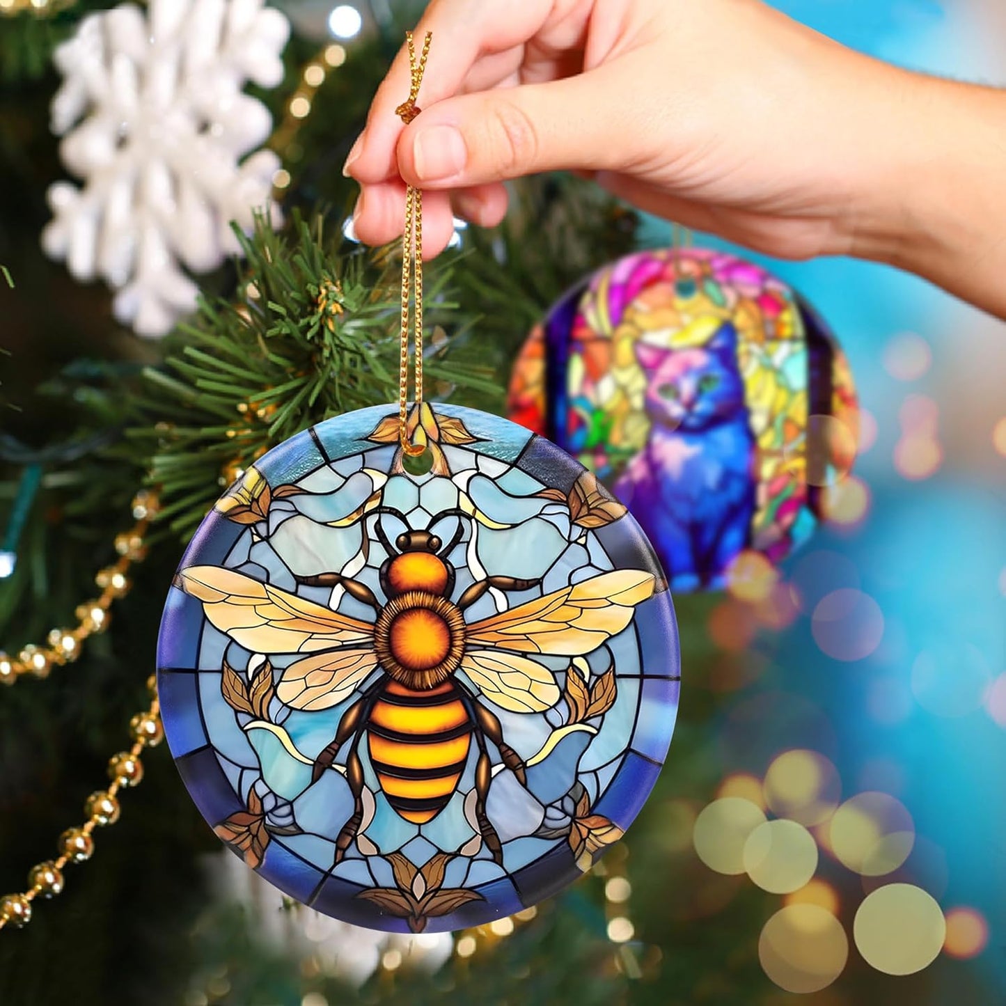 Christmas Ornament, Christmas Decoration, Holiday Present Idea, Heirloom Keepsake, round Ceramic, Gift Exchange, Gift Idea, Bee